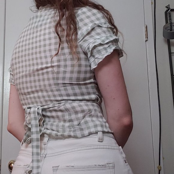 NWT green and white ruffled gingham top - Picture 2 of 7